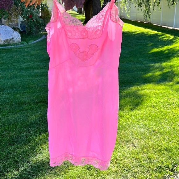 Vintage 60s Barbie Pink Slip - Picture 1 of 10